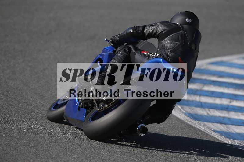 /Archiv-2024/02 29.01.-02.02.2024 Moto Center Thun Jerez/Gruppe gruen-green/backside